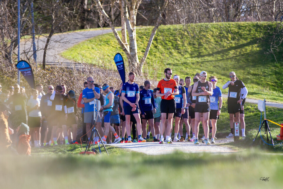 Klare til start på halvmaraton. (Foto: Christer Tysdal)