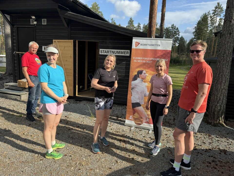 Kveldens trimmere koste seg i sola. (Foto: Hilde Hagevik Odde/Innlandet Bedriftsidrettskrets)