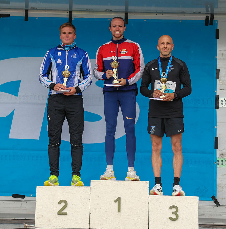 Premiepallen menn 10 km: Mathias Nesgård, Marius Garmann Sørli og Terje Heggernes.