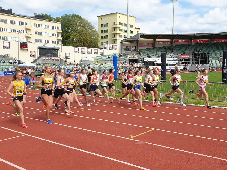 800 m-spesialisten Malin Nyfors løp Tjalve i tet fra første meter. (Foto: Runar Gilberg)