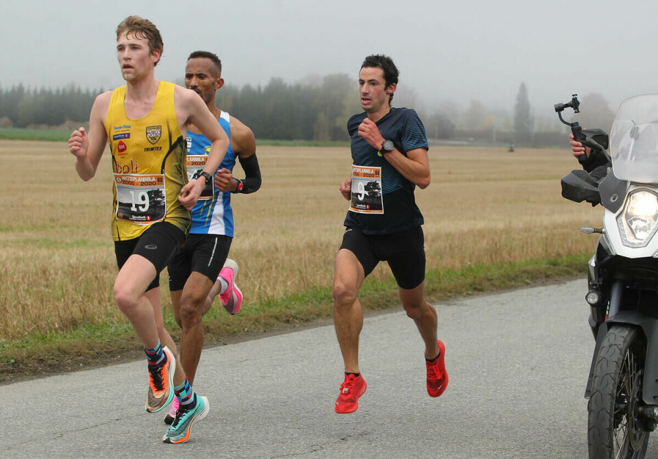 7km_Kilian_Jornet_Flak_Abdulaziz_2560_A20G2604