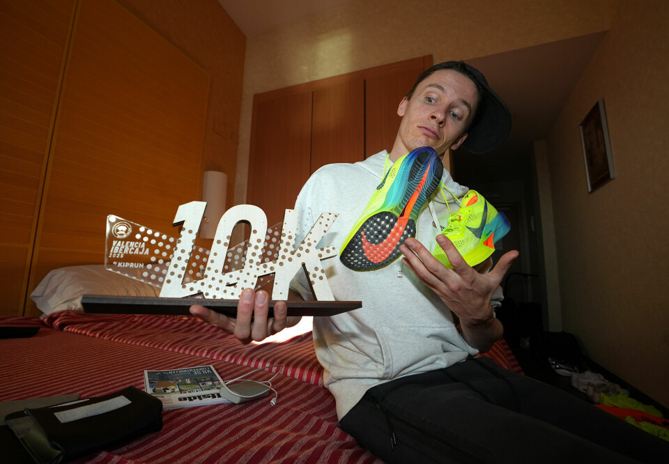 Suksess:Andreas Almgren som satte europeisk rekord på 10 km i Valencia i vinter, er nok den mest profilerte utøveren som er sponsa av nomio. (Foto: nomio)