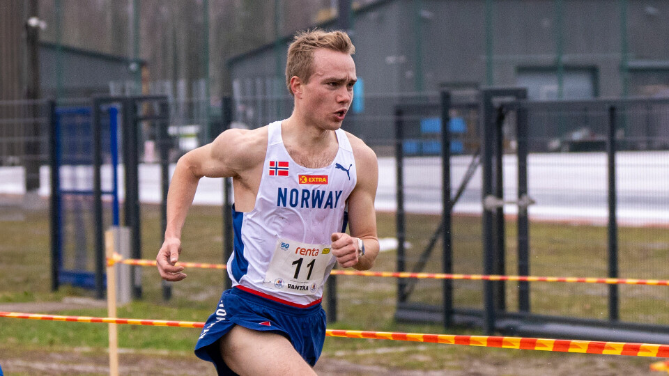 Kasper Fosser løp til sølv under nordisk mesterskap i terrengløp. (Foto: Einar Børve) Kasper Fosser løp til sølv under nordisk mesterskap i terrengløp. (Foto: Einar Børve)