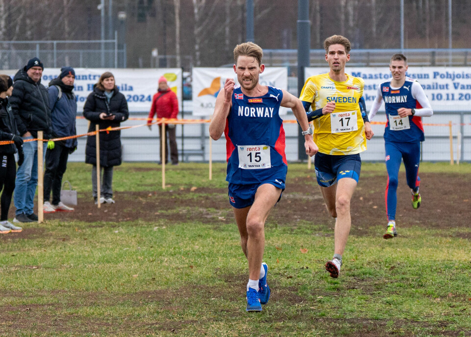 Kasper Fosser med sølv under nordisk mesterskap i terrengløp oygard-spurter.jpg