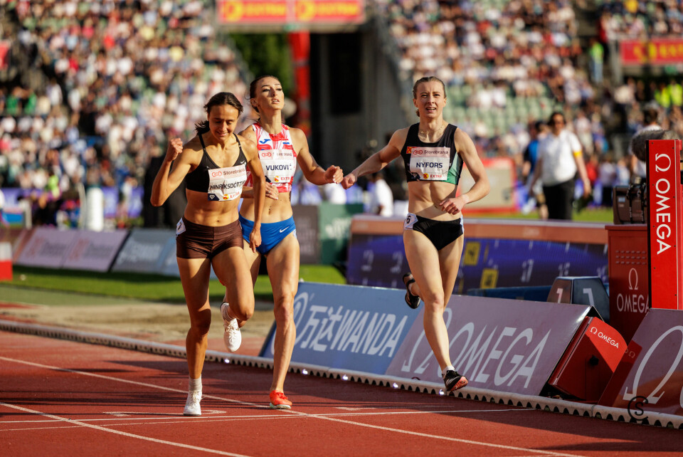 Spennende innspurt: Anita Hinriksdottir, Nina Vukovic og Malin Ingeborg Nyfors. (Foto: Sylvain Cavatz) 800 m nasjonal