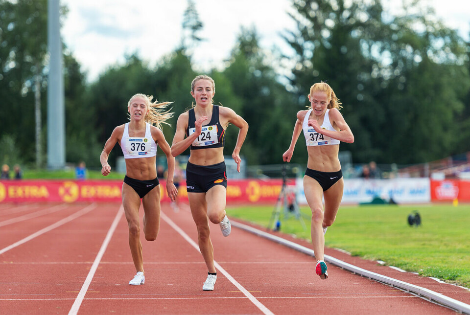Maren Halle Haugen (376), Ingeborg Østgård (124) og Ina Halle Haugen er alle tatt ut på juniorlandslaget for 2022. (Foto: Samuel Hafsahl) Maren Halle Haugen (376), Ingeborg Østgård (124) og Ina Halle Haugen er alle tatt ut på juniorlandslaget for 2022. (Foto: Samuel Hafsahl)