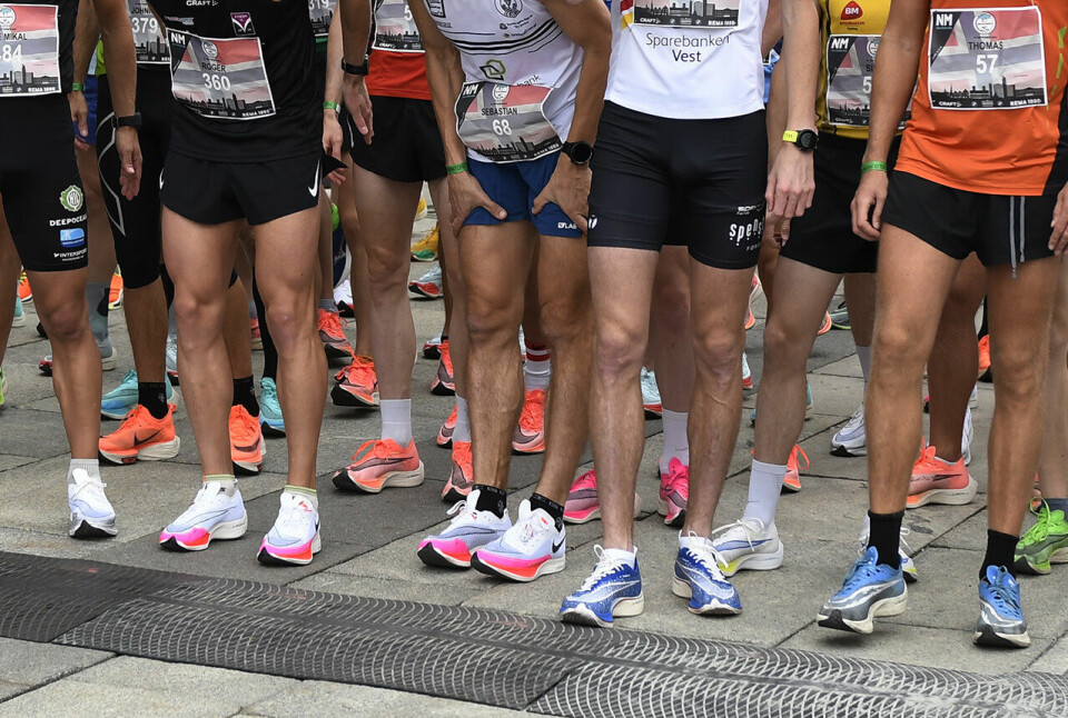 Det var nærmest utelukkende Nike-sko å se på fremste startlinje på halvmaraton i fjorårets utgave av Oslo Maraton. Nå kan det imidlertid se ut som den amerikanske skogiganten har fått reell konkurranse fra både Adidas og Asics. (Foto: Bjørn Johannessen) Det var nærmest utelukkende Nike-sko å se på fremste startlinje på halvmaraton i fjorårets utgave av Oslo Maraton. Nå kan det imidlertid se ut som den amerikanske skogiganten har fått reell konkurranse fra både Adidas og Asics. (Foto: Bjørn Johannessen)
