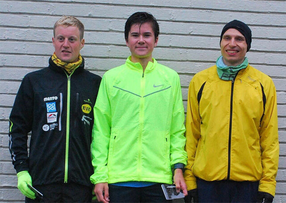 Jakob Ingebrigtsen vant foran Ragnar Stølsmark (til høyre) og Torsten Tengsareid. (Foto: arrangøren) Jakob Ingebrigtsen vant foran Ragnar Stølsmark (til høyre) og Torsten Tengsareid. (Foto: arrangøren)