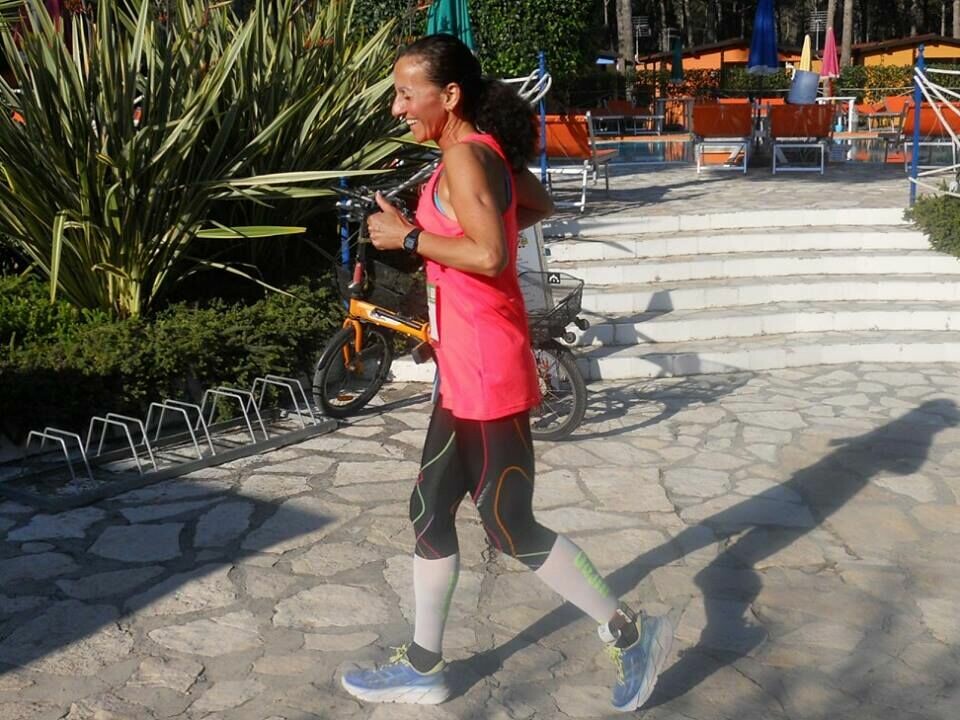 Titina løper her det 5. maratonløpet, altså på dag 3 (foto: Pasquale Brandi) Titina løper her det 5. maratonløpet, altså på dag 3 (foto: Pasquale Brandi)