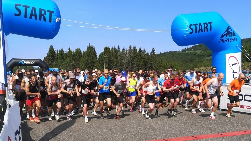 Fra starten for pulje 2 i Birkebeinerløpet lørdag. (Foto: Rolf Bakken) Fra starten for pulje 2 i Birkebeinerløpet lørdag. (Foto: Rolf Bakken)