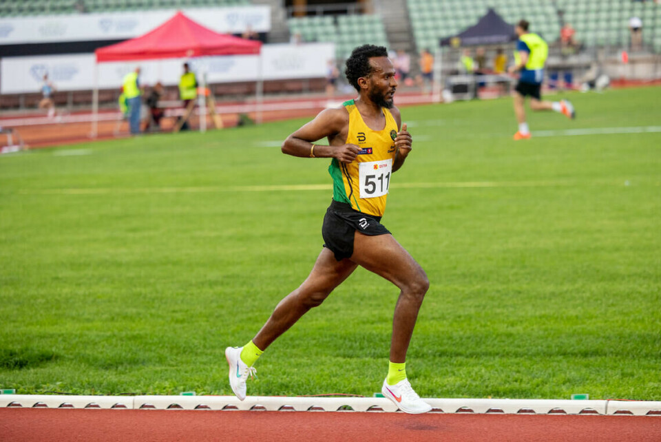 Storløp av Andreas Almgren – de norske fikk det ikke helt til i Stockholm Awet Nftalem Kibrab i steget under sommerstevnet på Bislett i 2021. (Foto: Samuel Hafsahl)