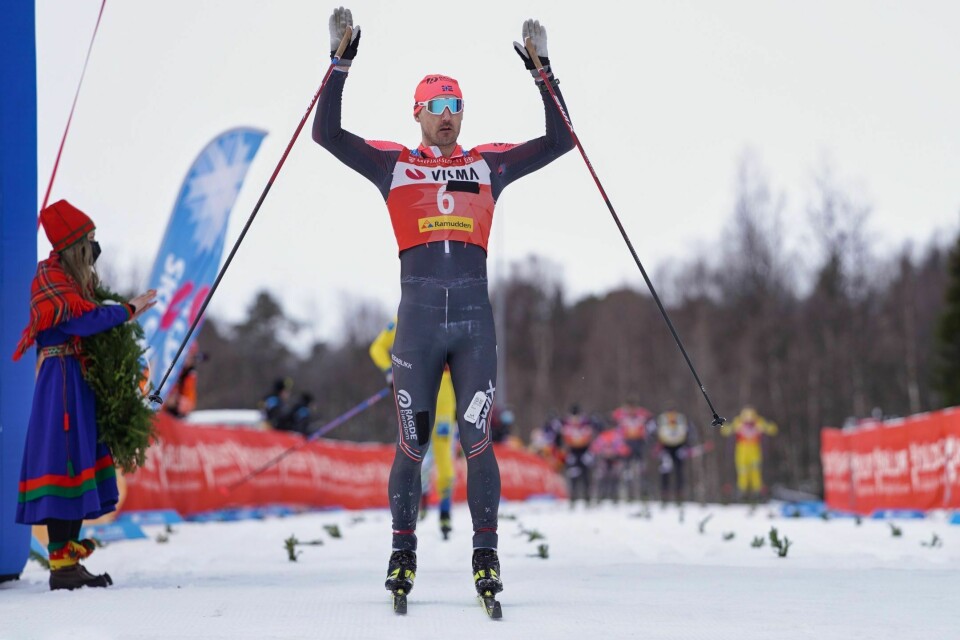 Dobbelt norsk ved Nygaard og Hoelgaard i Årefjällsloppet Årefjällsloppet_Andreas_Nygaard_målgang.jpg