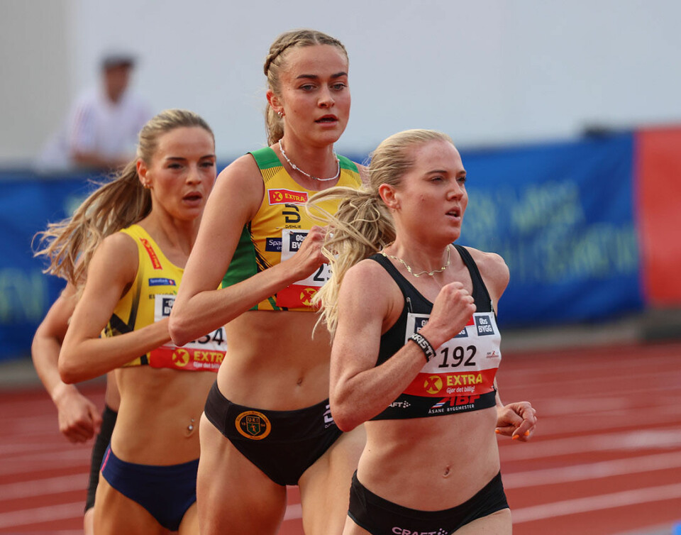 Karoline Bjerkeli Grøvdal løp til gull på 5000 meter i NM Kristine Eikrem Engeset_Amalie Sæten_Live Johannessen Solheimdal_2.jpg