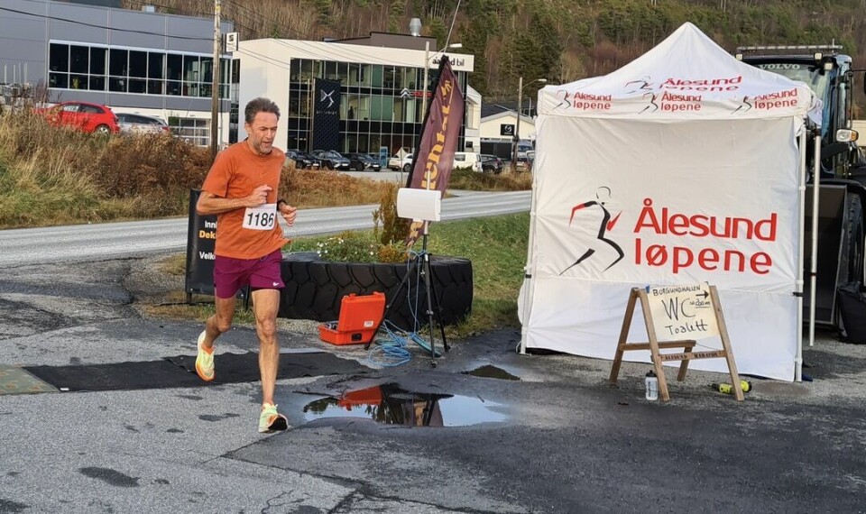 Kristoffer Tollås vant 10 km i Ålesund på tiden 32.48 10km_Johan_Gardien