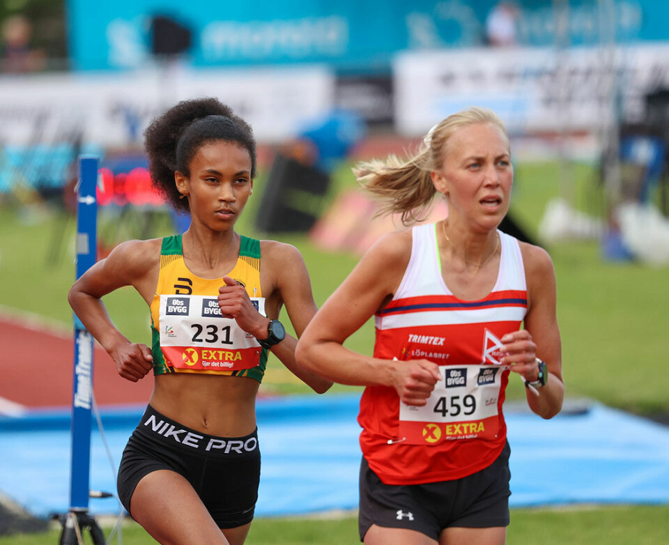 Karoline Bjerkeli Grøvdal løp til gull på 5000 meter i NM Marte Lien Johnsen_Venus Abraham Teffera.jpg