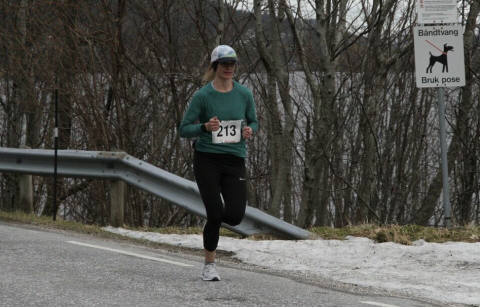 Lasse Aleksander Finstad med klar seier på halvmaraton i Ålesund Halv_Jodi_Brautaset