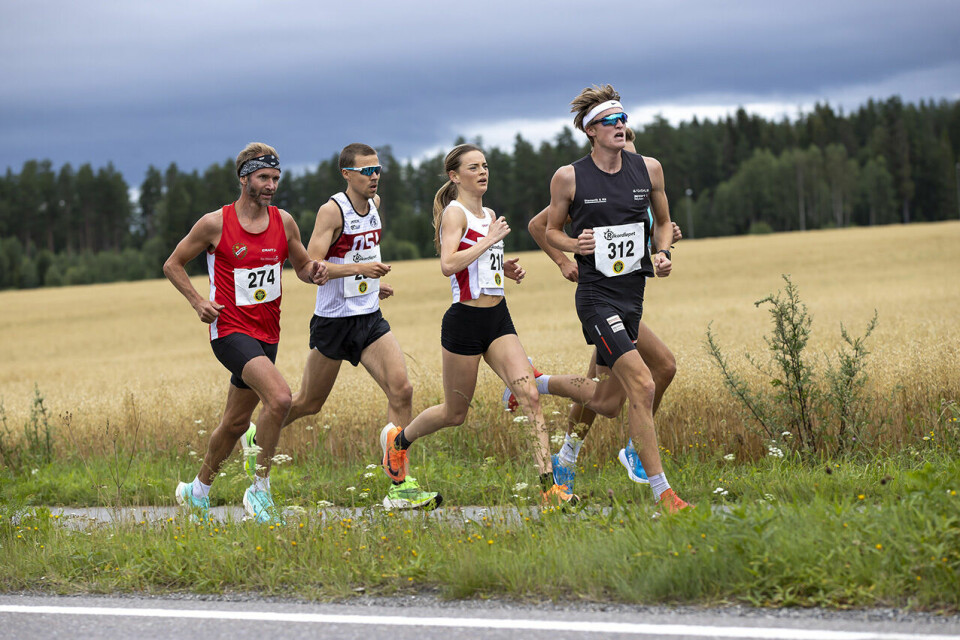 Sterke resultater i Rekordløpet på Gardermoen 5 km - Nummer 1 - Live Solheimdal.jpg