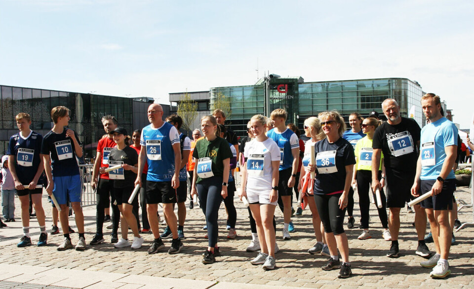 Jevne dueller og sterke vinnertider i Glommaløpet GL-start-stafett-foto-Terje-Svensson.jpg