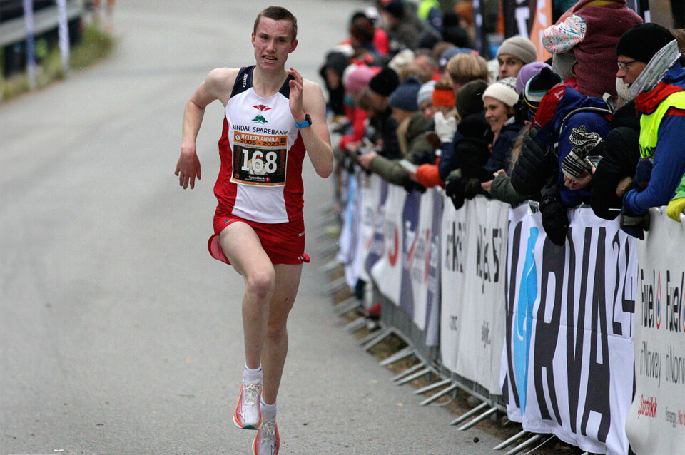 Imponerte: 16 år unge Magnus Øyen forbedret 10 km-persen fra 30.56 i fjor til 29.36 i år. (Foto: Per Inge Østmoen) Imponerte: 16 år unge Magnus Øyen forbedret 10 km-persen fra 30.56 i fjor til 29.36 i år. (Foto: Per Inge Østmoen)