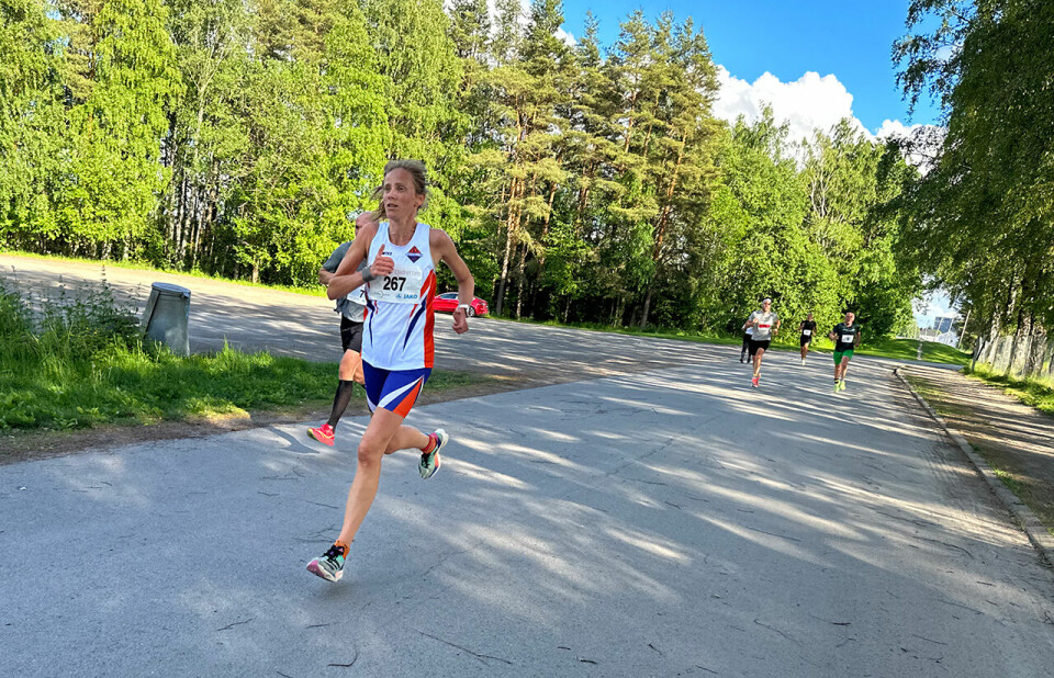 Silje Ravnsborg Christiansen og Ole Gorm Berg vant i Romerike Løpskarusell nr2-damer.jpg