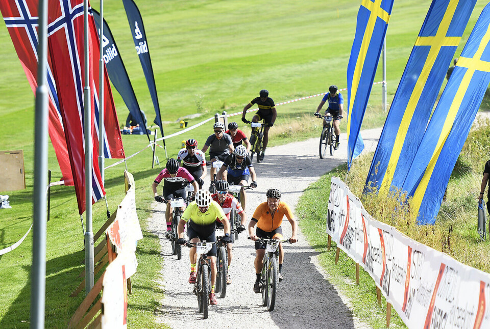 Etter to år som lokalt ritt i Halden kunne det i år arrangeres et Grenseritt som hadde start i Sverige og målgang i Norge. (Foto: Bjørn Johannessen) Etter to år som lokalt ritt i Halden kunne det i år arrangeres et Grenseritt som hadde start i Sverige og målgang i Norge. (Foto: Bjørn Johannessen)