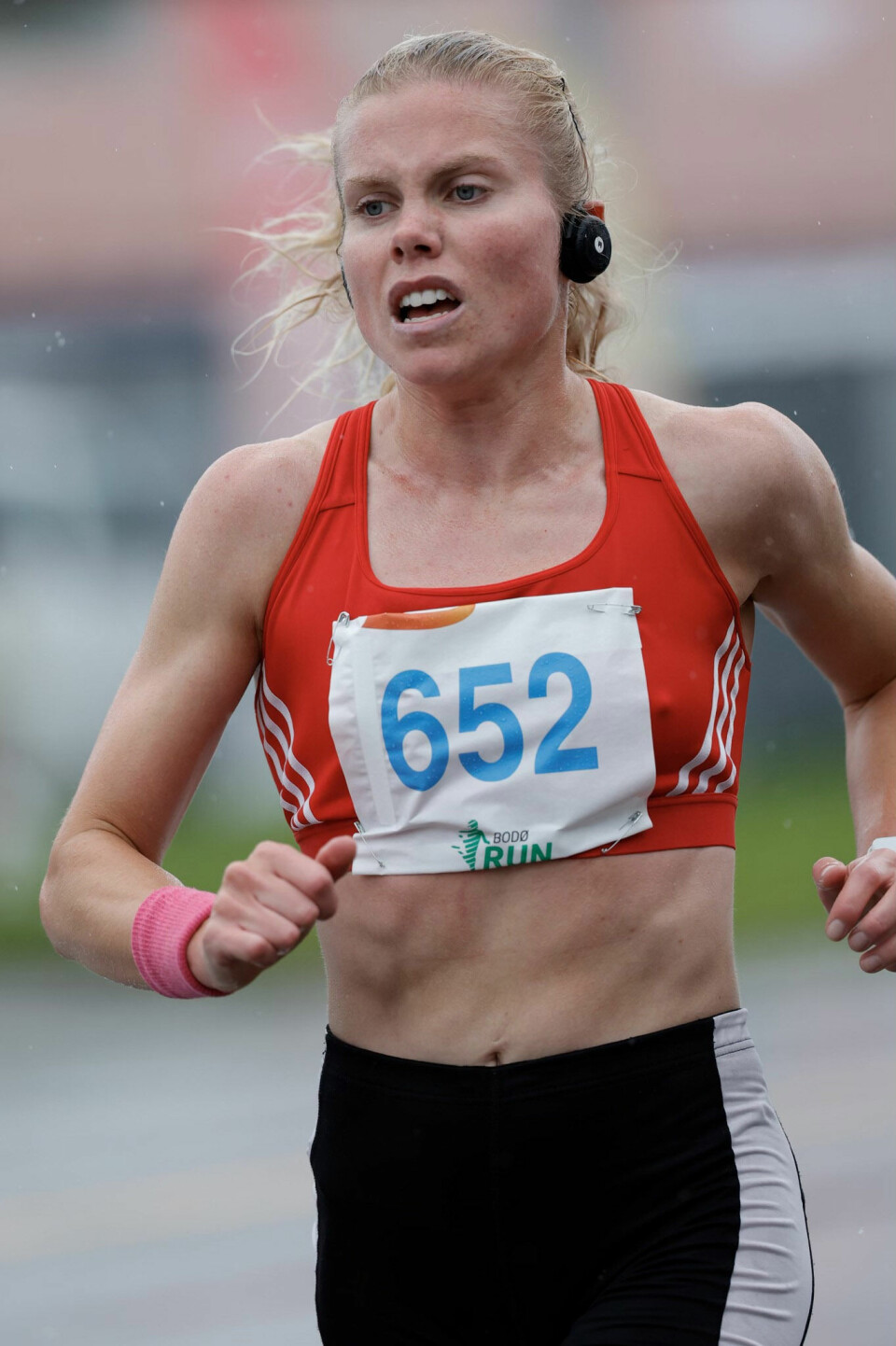 Gode tider og mange smil trass i regnvær under Bodø Run Festival Emilie-Krey-Ludviksen-foto-Ivar-Olsen.jpg