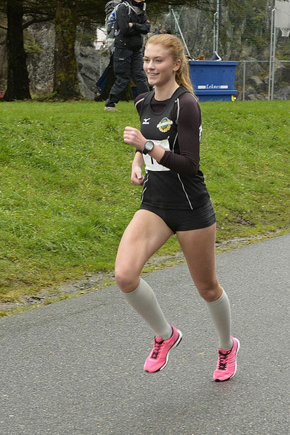 Loddefjordløpet: Mulugeta tre sekunder fra løyperekord Amalie_Lekva_vant_5km_DSC8125.jpg