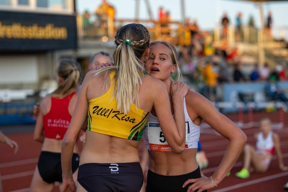 Magnus Tuv Myhre beste norske på 1500 m Festival Jessheim - NÅ MED BILDER Kvinner heat 3 - Amalie Sæten og Malin Edland.jpg