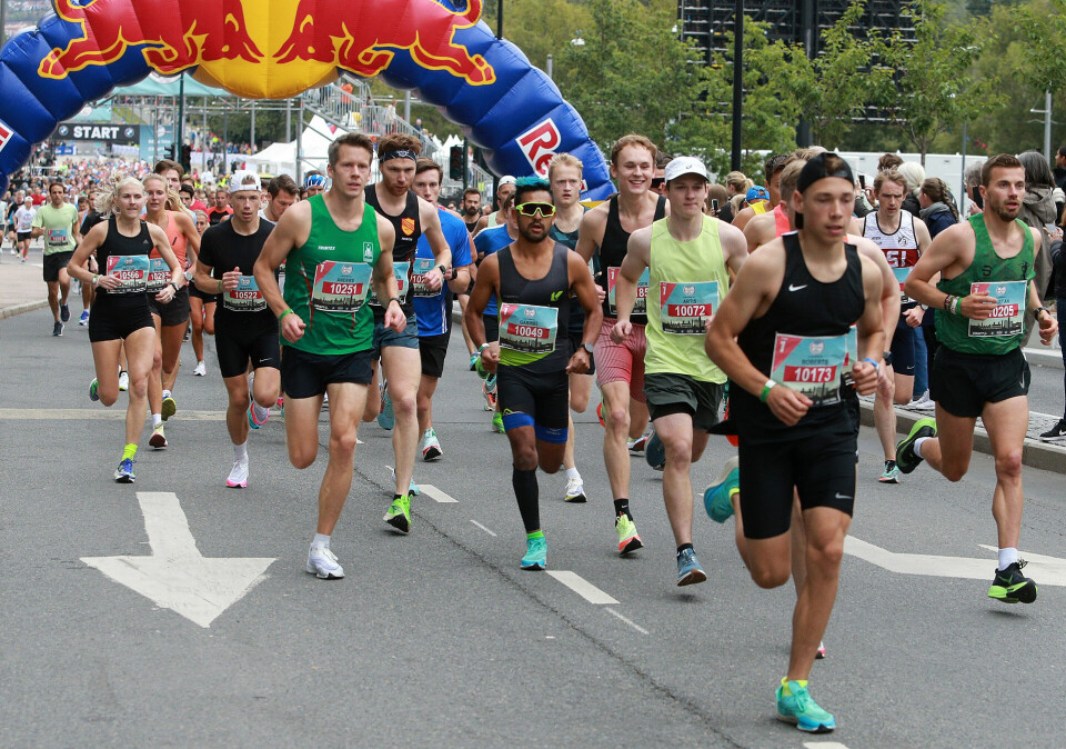 Fissehatsion og Sørset vant 10 km under Oslo Maraton 10km_start_beste_dame_blant_de_beste_AZ3T8871.jpg