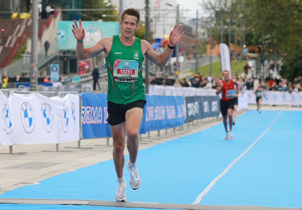 Fissehatsion og Sørset vant 10 km under Oslo Maraton Anders_Gloeersen_nr2_i_maal_AZ3T9246.jpg