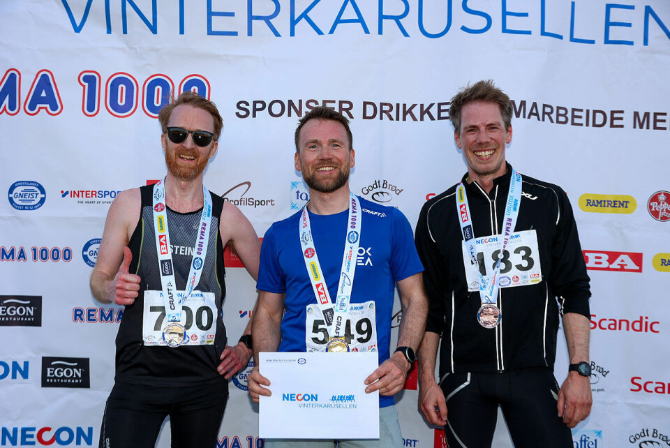 Vinterkarusell med solbriller 1U9A6830.jpg
