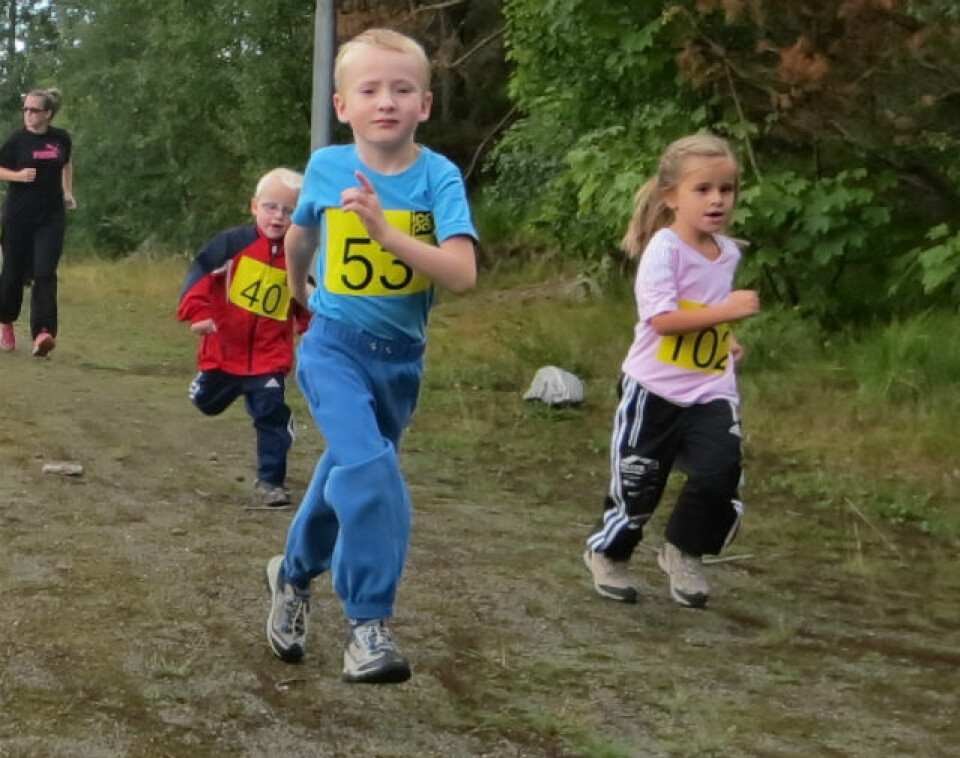 Kirsti J Skåtøy og Thomas Hetland seiret i terrengtrimmen i Egersund barnelop2.jpg