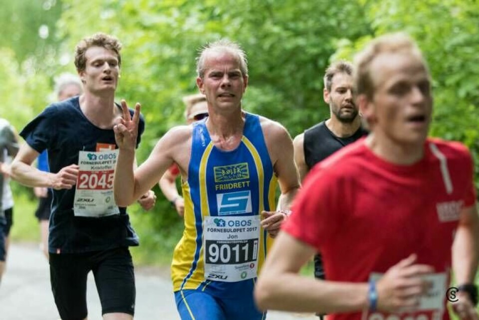Jeg smiler tappert, men det var tungt å løpe 3 km,5 km og 10 km etter hverandre under Fornebu-trippel. (Foto: Sylvain Cavatz) Jeg smiler tappert, men det var tungt å løpe 3 km,5 km og 10 km etter hverandre under Fornebu-trippel. (Foto: Sylvain Cavatz)