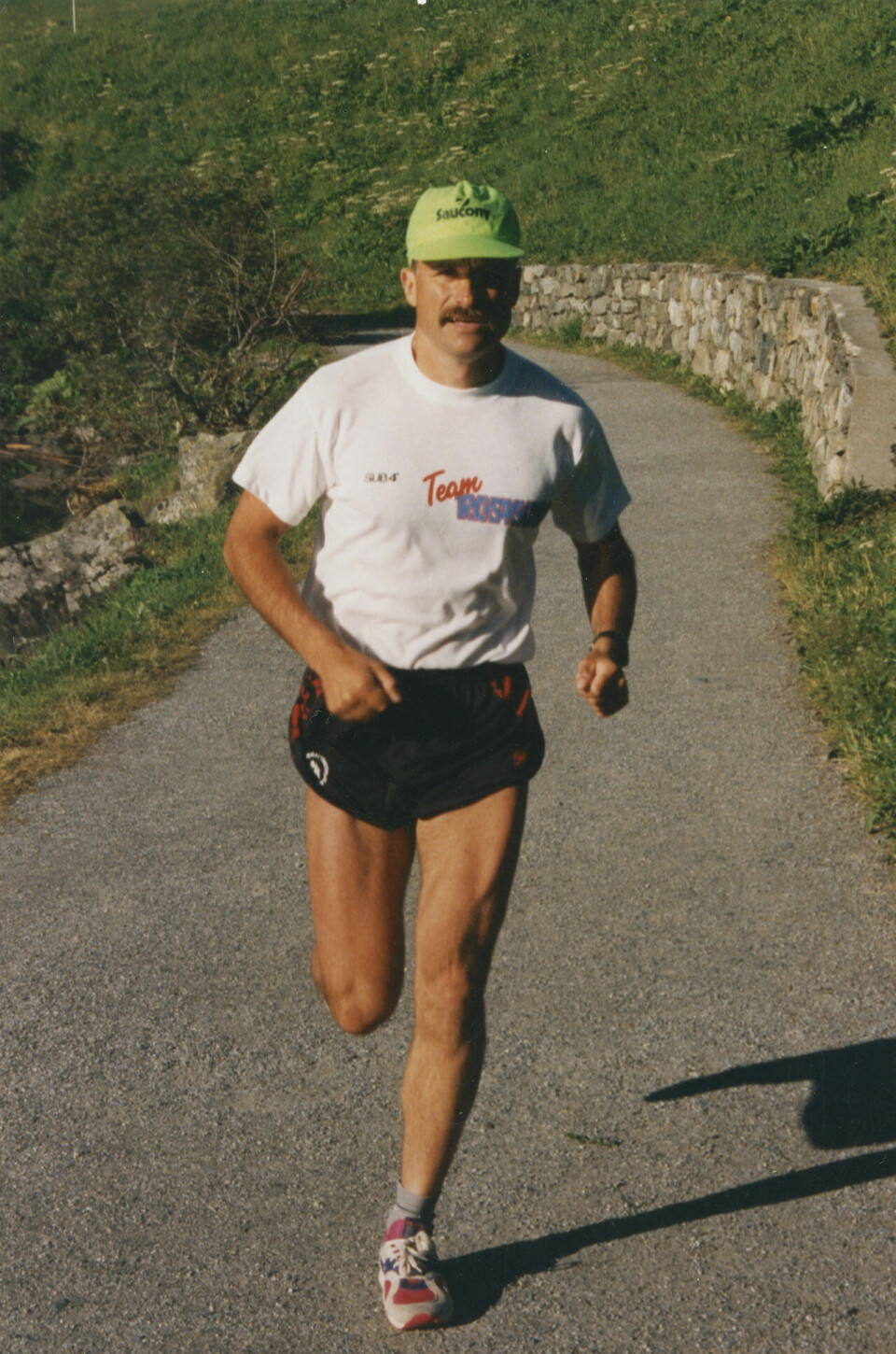 Kva skjer med kroppen når ein pushar grensene i ultralange løp og triatlonar? Rune_Larsson_Swiss_Alpine_maraton_1996_foto_Gar _Garåsen.jpg