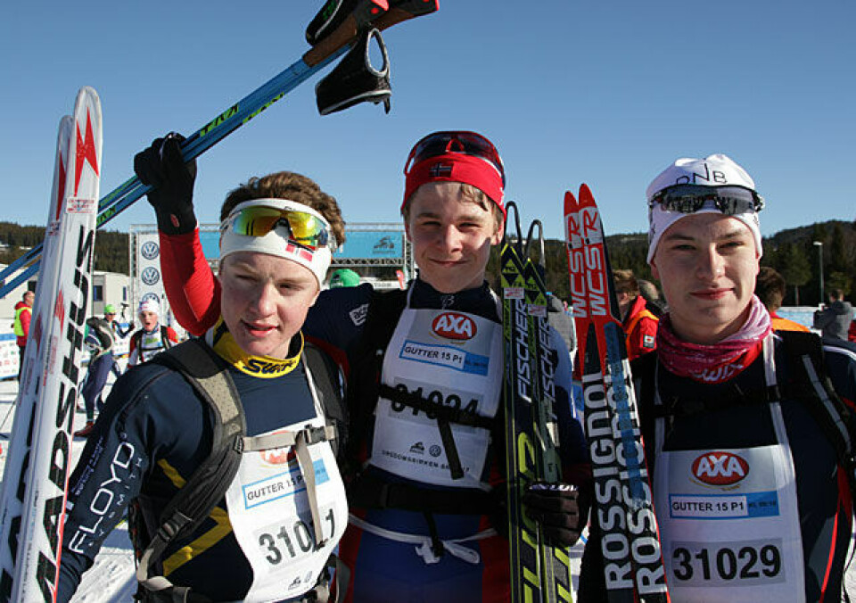 Det gror i norsk langrenn - 2324 gikk UngdomsBirken UBirk-032_G15_Pallen.jpg