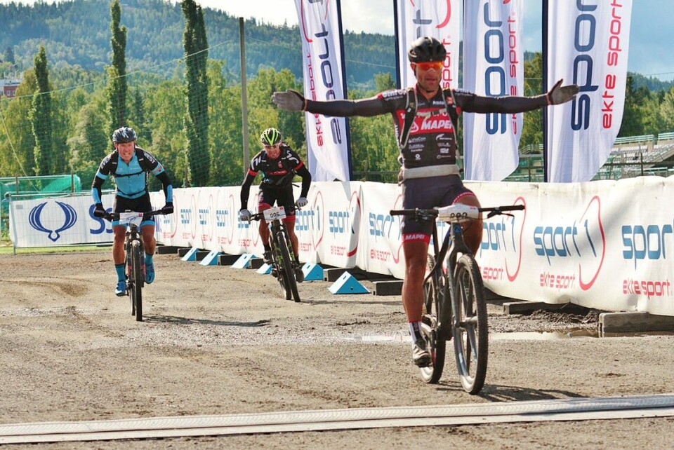 Steffan Hartz Repshus først over fjellet Birkebeinerrittet_Repshus (1140x762)