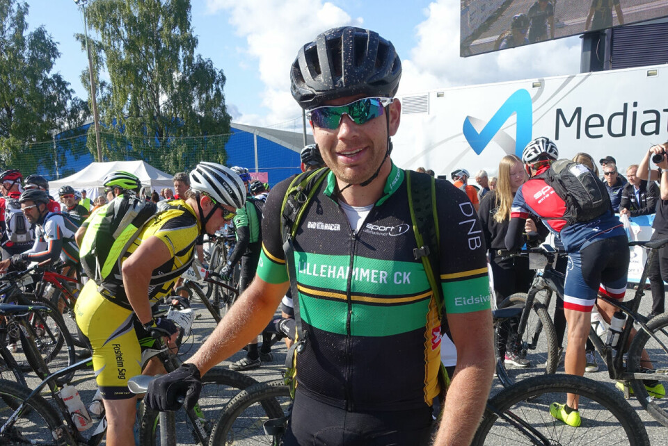 Steffan Hartz Repshus først over fjellet DSC07969_Manengen.jpg