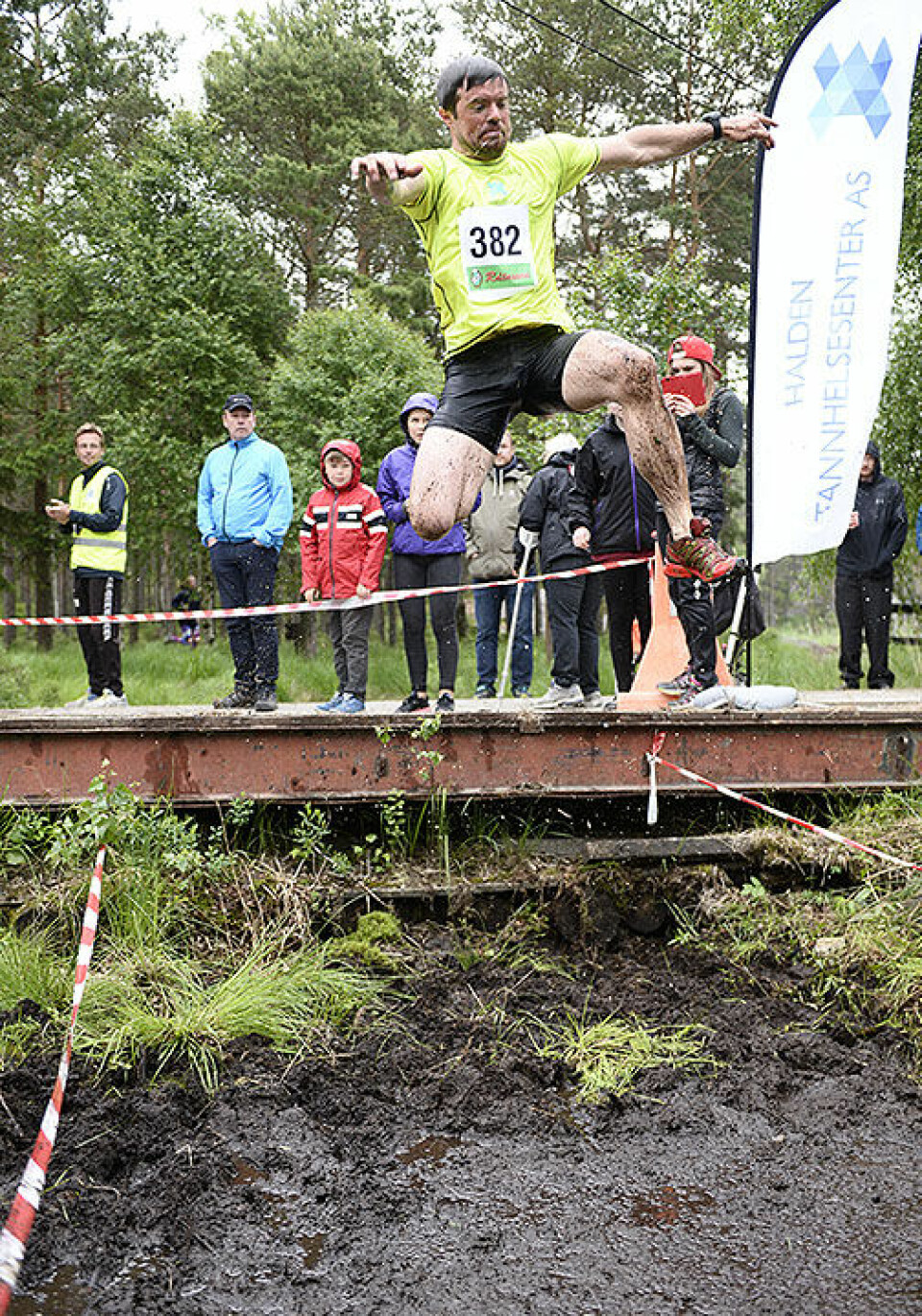 Hundre fikk oppleve gjørma i Ormtjerneløpet D4N6862-382.jpg