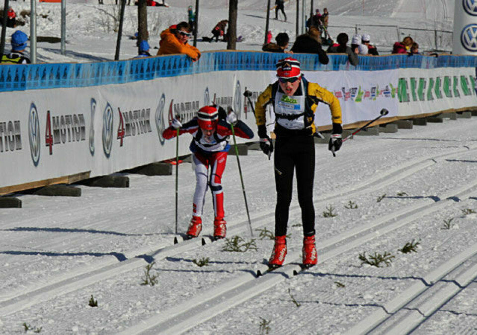 Det gror i norsk langrenn - 2324 gikk UngdomsBirken UBirk-144_G12_Spurt.jpg