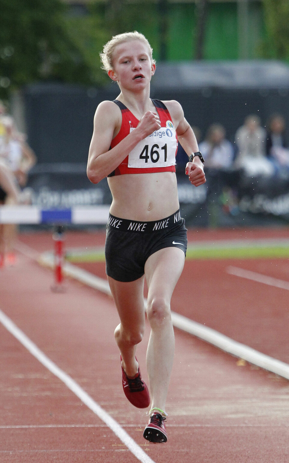 Andrea Nygård Vie og Astrid Cecilie Berntsen tok UM-gull på 1500 m hinder 1500m-hinderAstrid-Berntsen.jpg