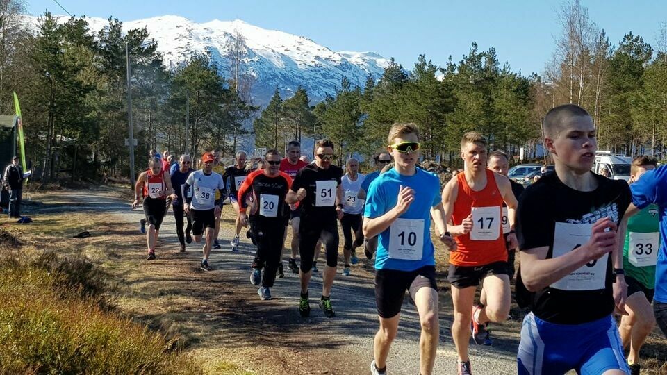 Eivind Øygard med løyperekord igjen under KM terrengløp (S&F) start3.jpg