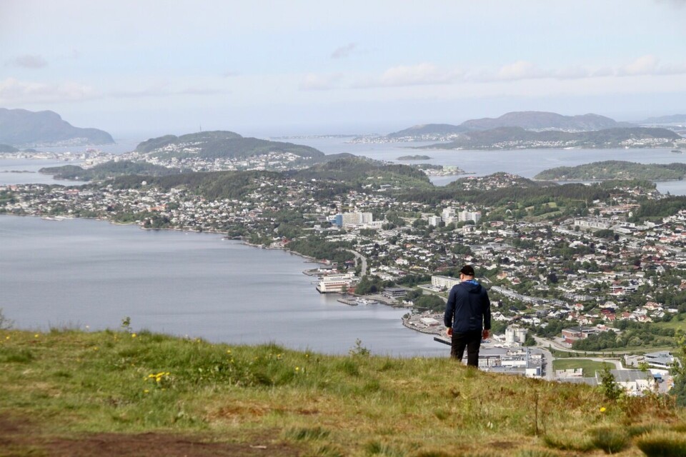 Marcus Megrund og Janne Vatnaland vant FLT OPP i Ålesund Utsik_nedigjen_(Helge)