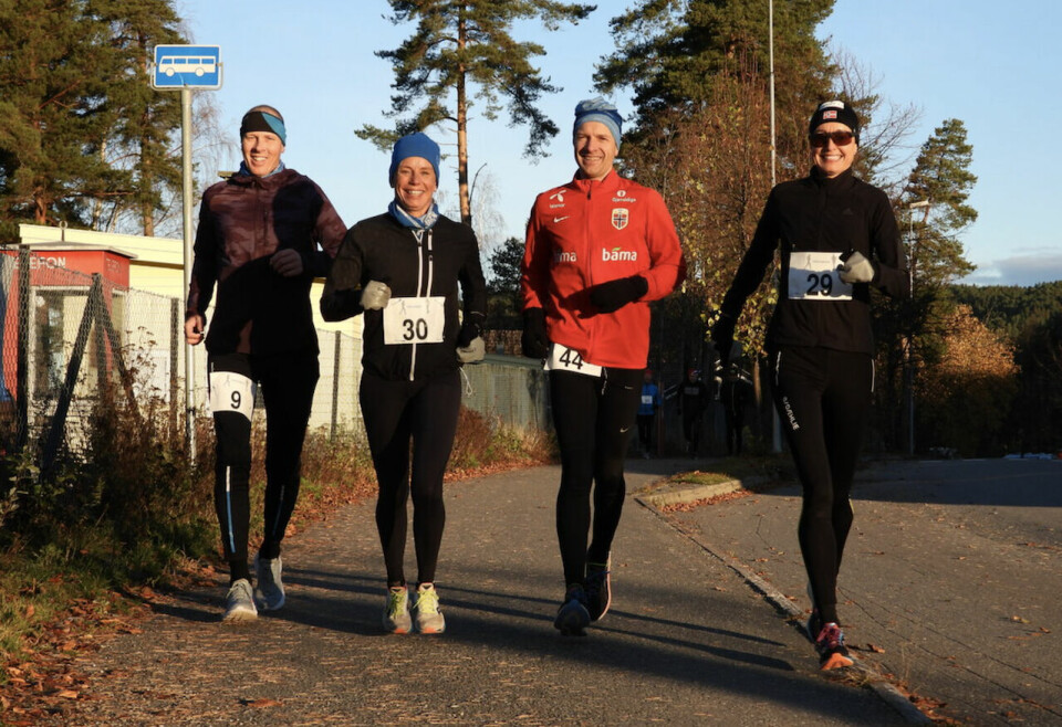 Fra Hamar Backyard Ultra i 2021. Den gode stemningen fra morgenen av som holdt seg hele dagen i finværet. Fra v.: Erik Syversen, Esther Innselset, Finn Ansgar Haneberg og Åste Narmo. (Foto: Stein Arne Negård) Fra Hamar Backyard Ultra i 2021. Den gode stemningen fra morgenen av som holdt seg hele dagen i finværet. Fra v.: Erik Syversen, Esther Innselset, Finn Ansgar Haneberg og Åste Narmo. (Foto: Stein Arne Negård)