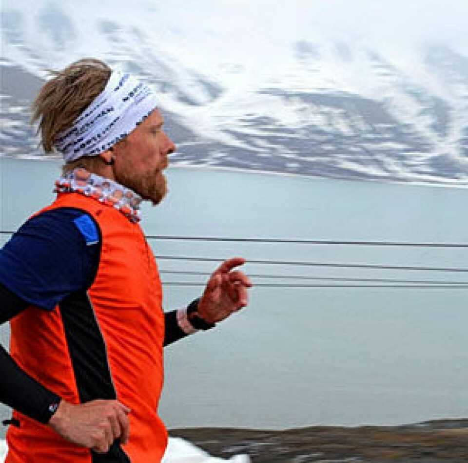 12 nasjoner i Spitsbergen Marathon Maratonvinner_Kalle_Jensen_ph