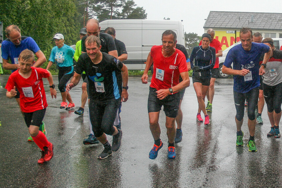 Fra starten av kort løype . (Alle foto: Sverre Larsen) Fra starten av kort løype . (Alle foto: Sverre Larsen)