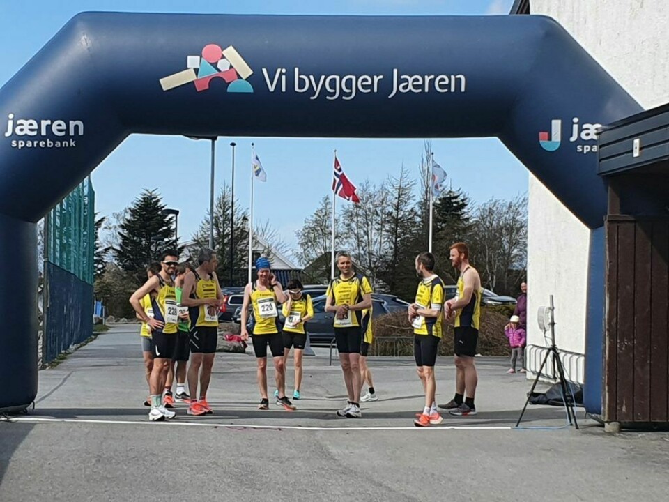 Klokkene synkroniseres før start. Klokkene synkroniseres før start.