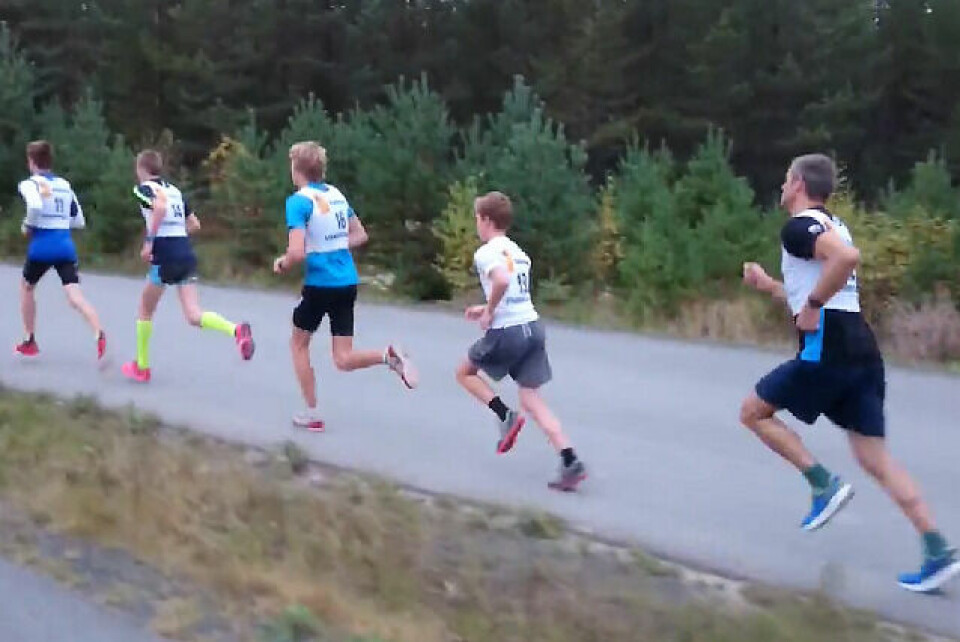 Tetpulja fra start med vinner Vegard Osvold i føringen. Tetpulja fra start med vinner Vegard Osvold i føringen.