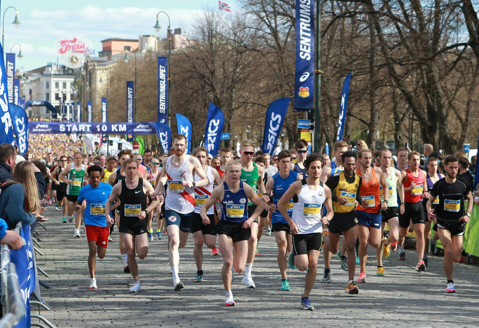 4160 løpere fullførte 10 km i Sentrumsløpet. Blant dem var det mange gode veteranløpere og noen raske også i de yngre klassene. (Foto: Kjell Vigestad) 4160 løpere fullførte 10 km i Sentrumsløpet. Blant dem var det mange gode veteranløpere og noen raske også i de yngre klassene. (Foto: Kjell Vigestad)