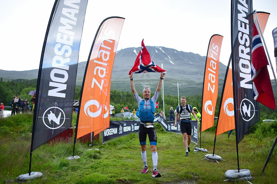 Jon Breivold tok en imponerende seier i dagens kraftanstrengelse, Norseman. (Foto: Alexander Koerner/Zalaris Norseman) Jon Breivold tok en imponerende seier i dagens kraftanstrengelse, Norseman. (Foto: Alexander Koerner/Zalaris Norseman)