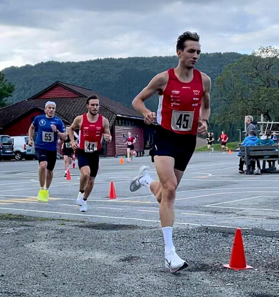 Trygve Feidje Mjelde med ny løyperekord i Valestrandsmarka Rundt Starten.jpg